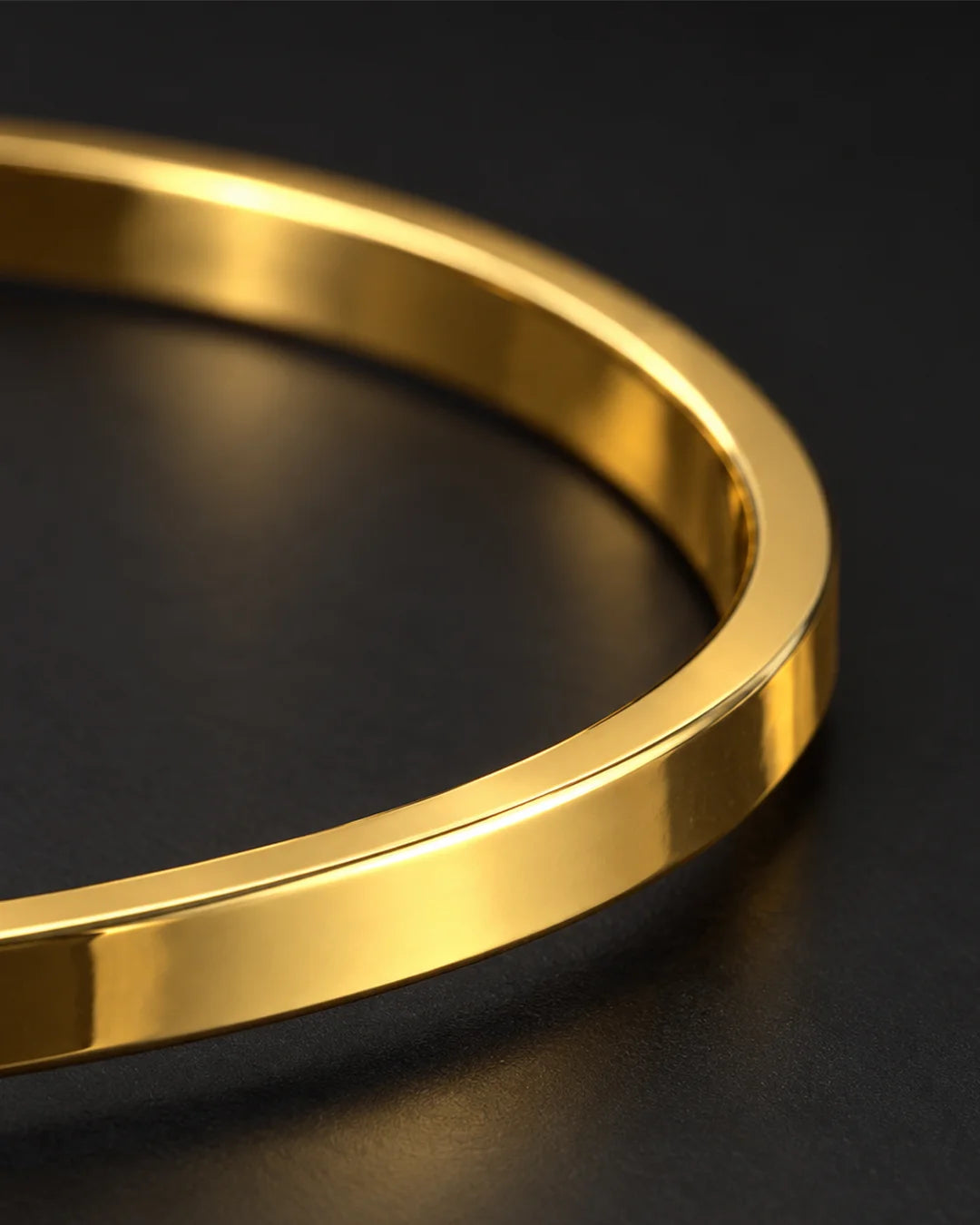 Minimal Gold Men's Bangle