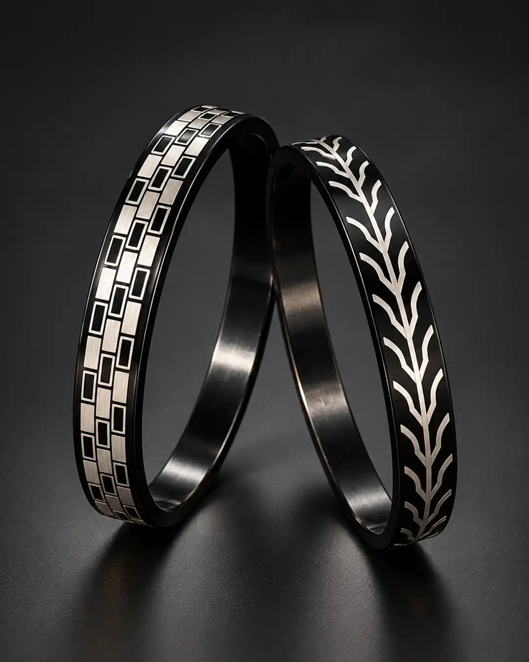 Black Pattern Rings Set